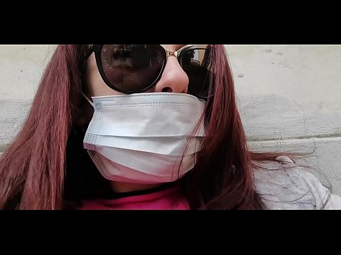 ❤️ Nicoletta se maščuje svojemu sosedu in mu urinira v garažo (Posebna italijanska karantena Covid19) Fucking video na sl.vanalize.ru ️❤